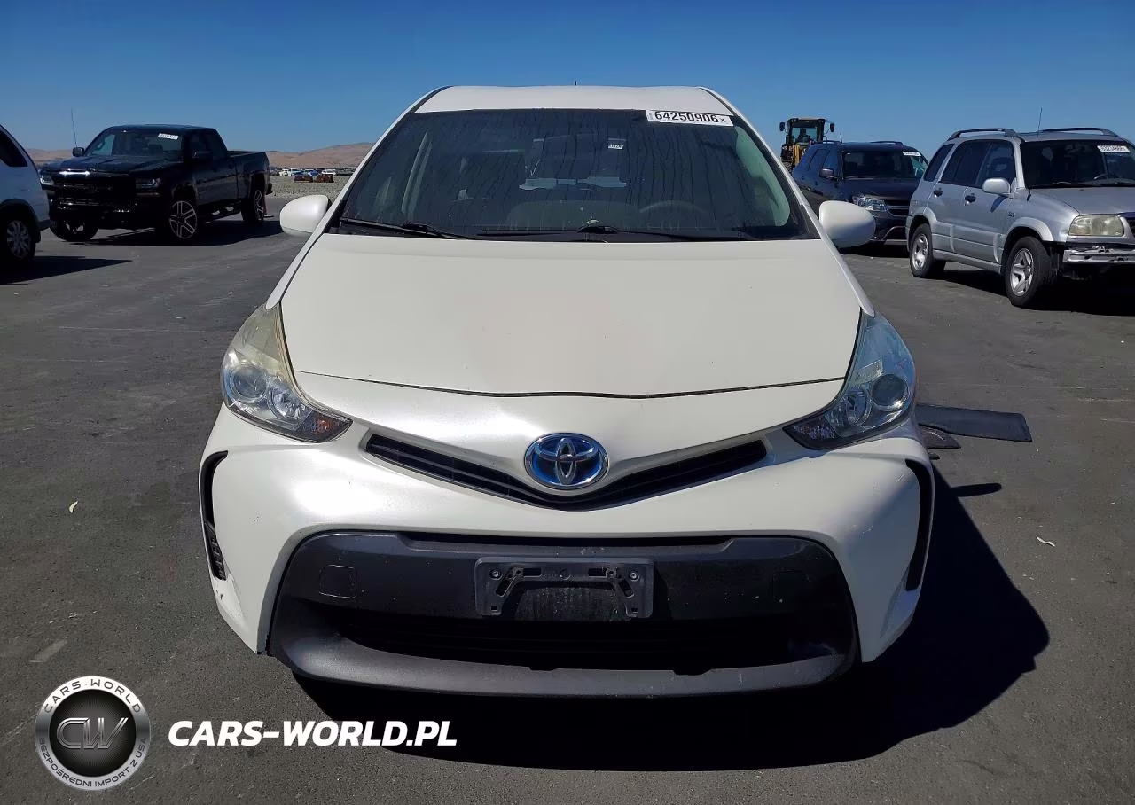 2015 Toyota Prius V Two VIN:JTDZN3EU4FJ039358 - 5