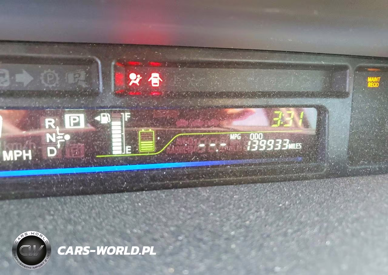 2015 Toyota Prius V Two VIN:JTDZN3EU4FJ039358 - 9
