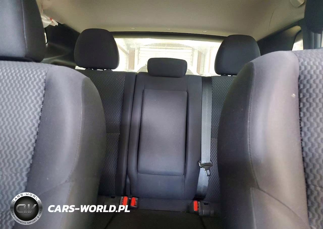 2019 Nissan Rogue Sport S VIN:JN1BJ1CP1KW236857 - 10