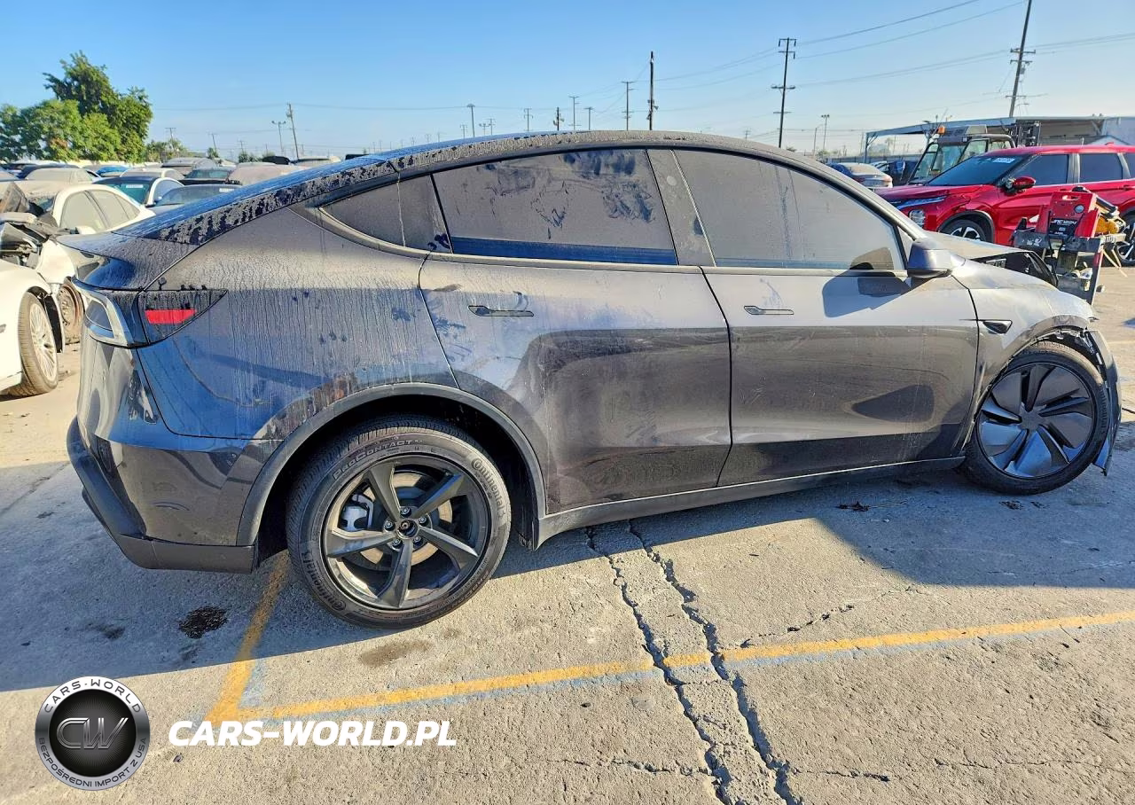 2026 Tesla Model Y VIN:7SAYGDED0TF386011 - 3