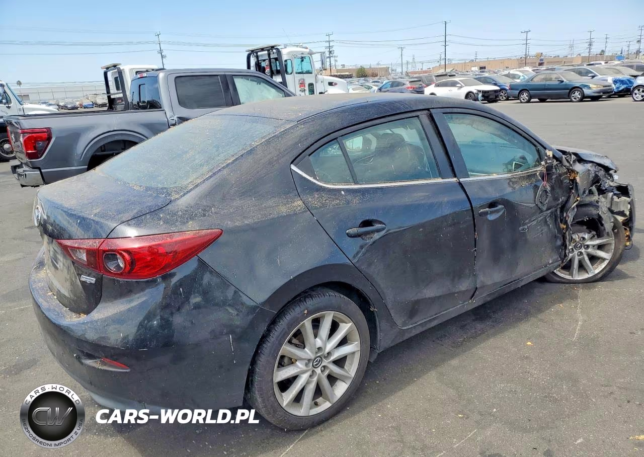 2024 Mazda 3 Touring VIN:3MZBN1V71HM116853 - 3