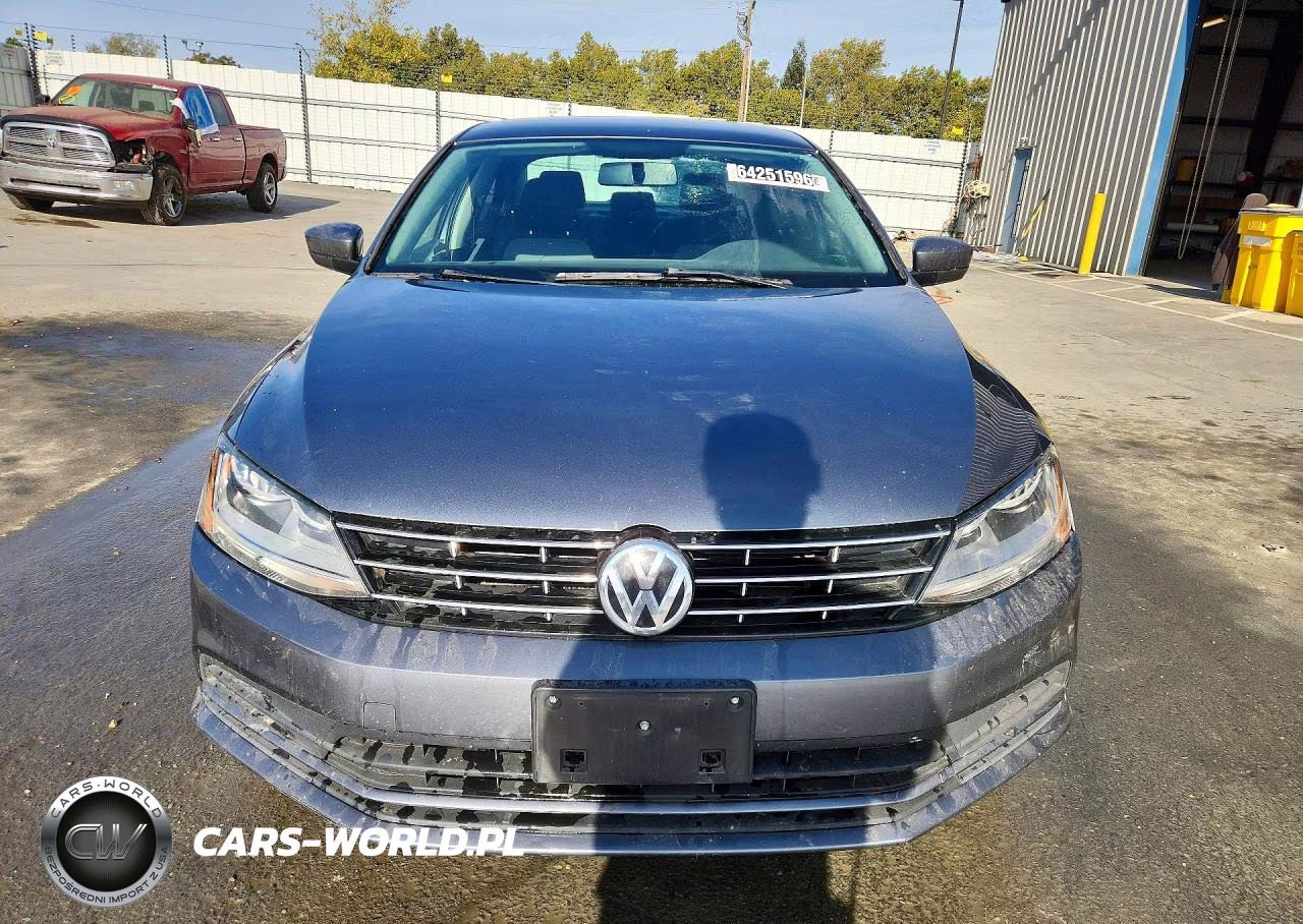 2018 Volkswagen Jetta S VIN:3VW2B7AJ9JM215312 - 5