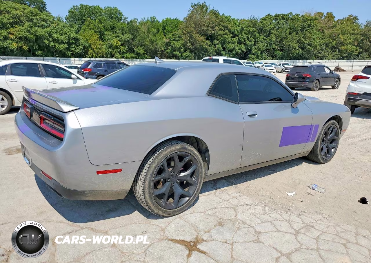 2015 Dodge Challenger Sxt Plus VIN:2C3CDZBG4FH833566 - 3