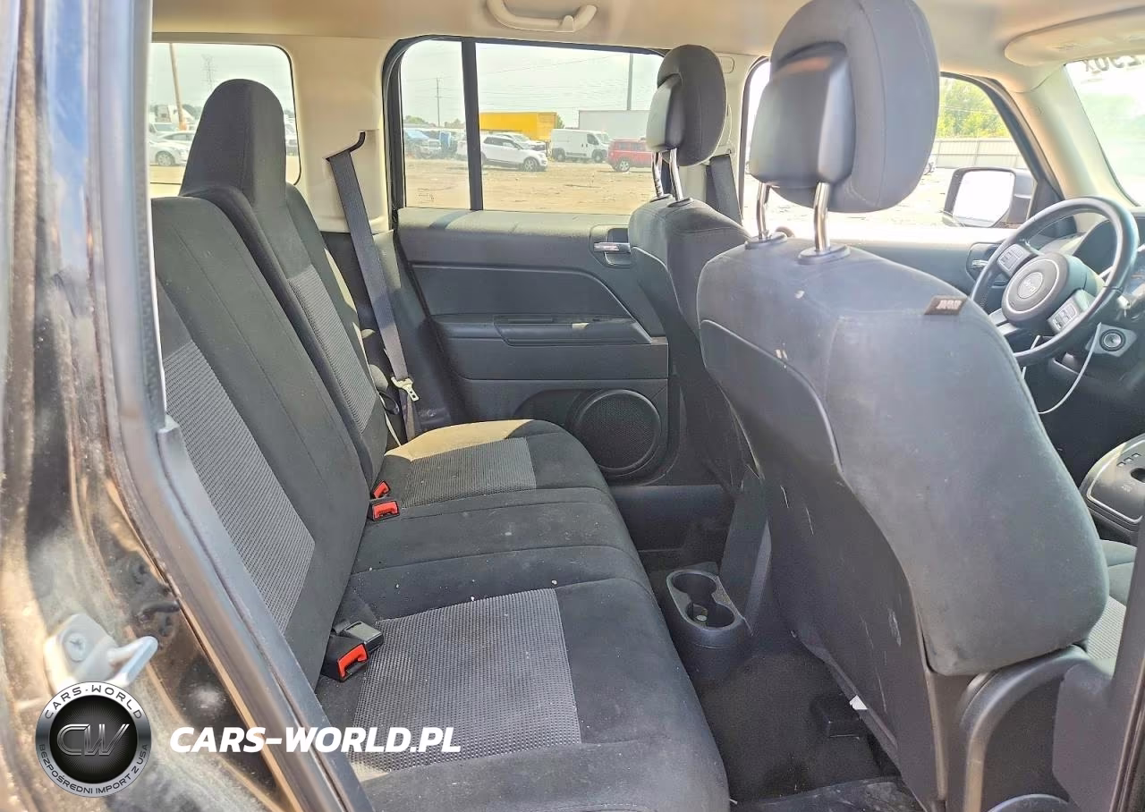 2014 Jeep Patriot Latitude VIN:1C4NJRFB5ED820896 - 10