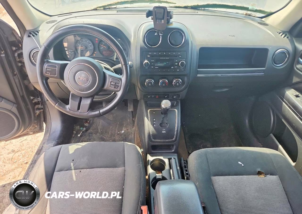 2014 Jeep Patriot Latitude VIN:1C4NJRFB5ED820896 - 8