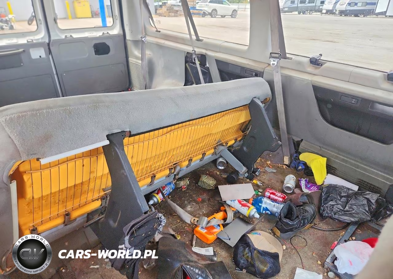 2006 Ford Econoline E350 Super Duty Wagon VIN:1FBNE31L26DA04798 - 11