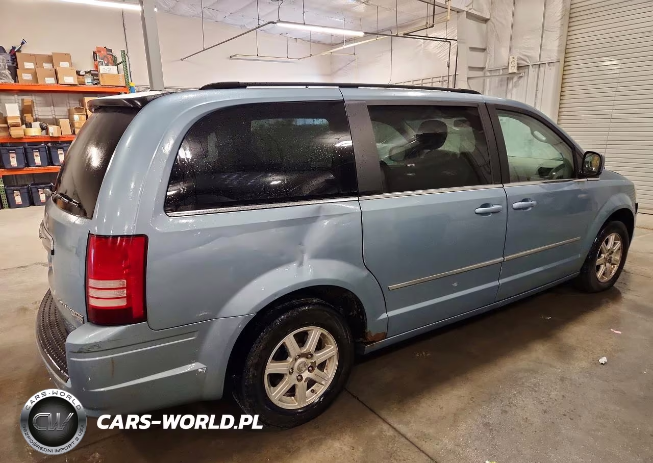2010 Chrysler Town & Country Touring VIN:2A4RR5D10AR253060 - 3
