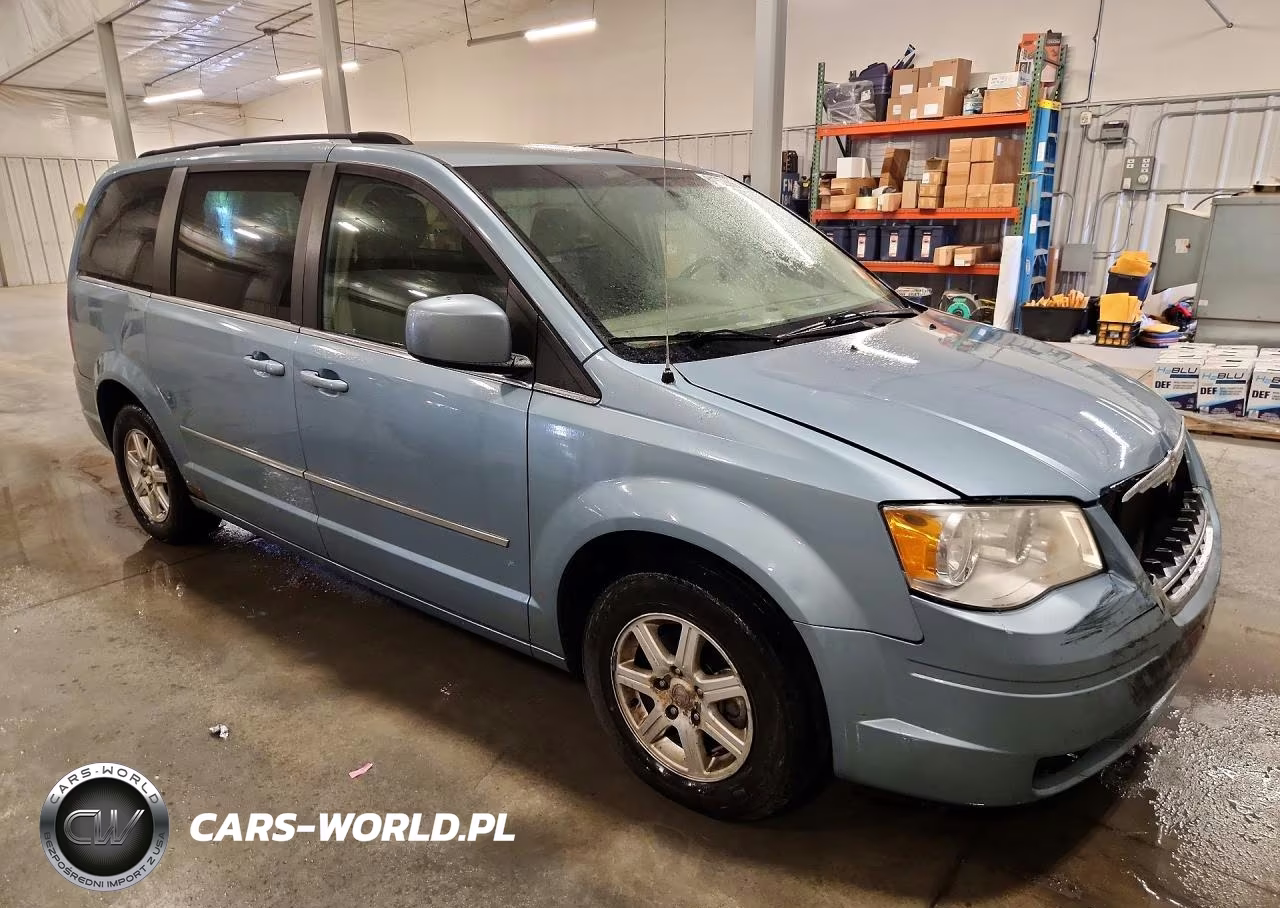 2010 Chrysler Town & Country Touring VIN:2A4RR5D10AR253060 - 4