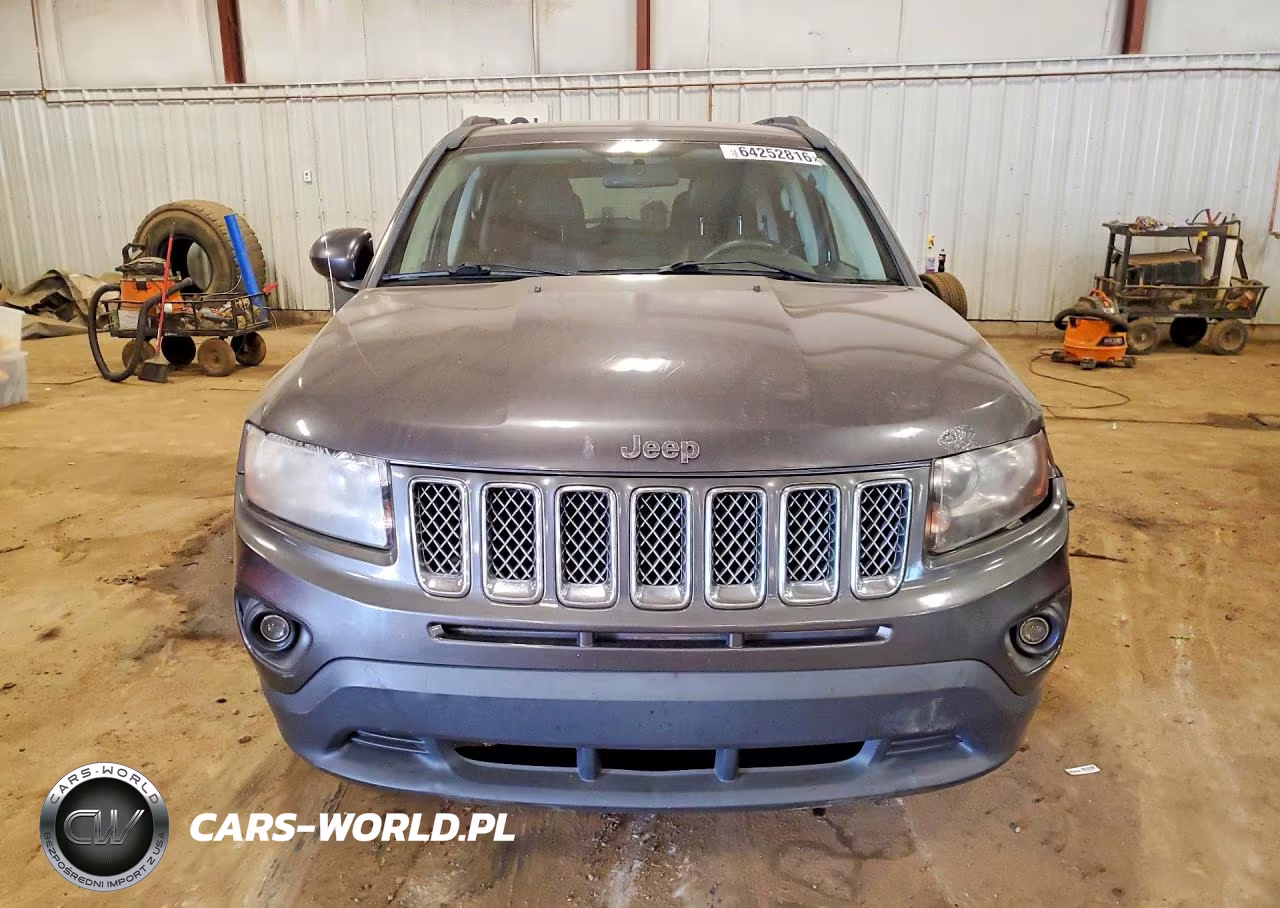 2014 Jeep Compass Latitude VIN:1C4NJDEB2ED762444 - 5
