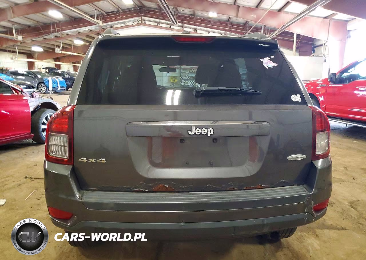 2014 Jeep Compass Latitude VIN:1C4NJDEB2ED762444 - 6