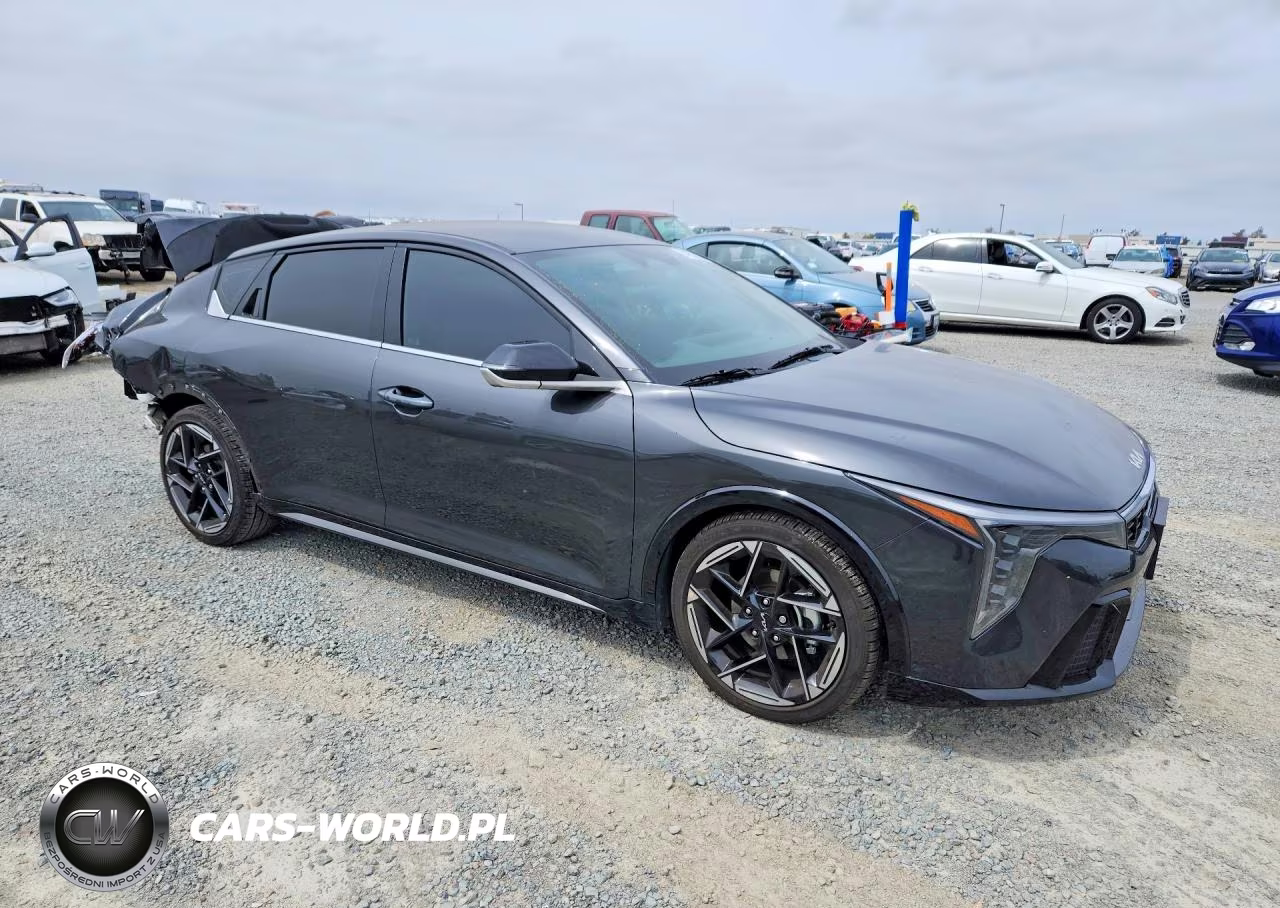 2025 Kia K4 Gt Line VIN:3KPFW4DE6SE201465 - 4
