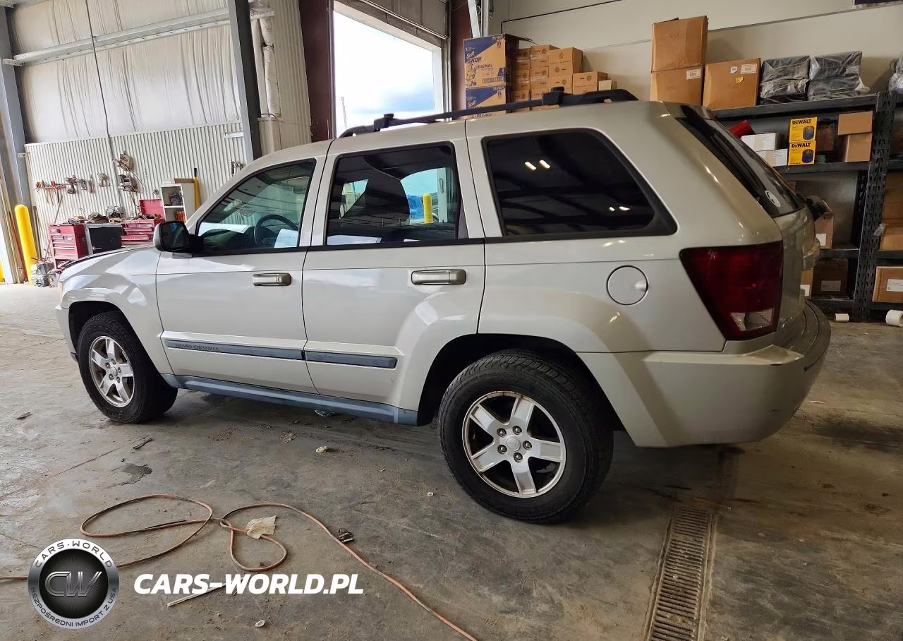 2007 Jeep Grand Cherokee Laredo VIN:1J8GS48K57C526096 - 2
