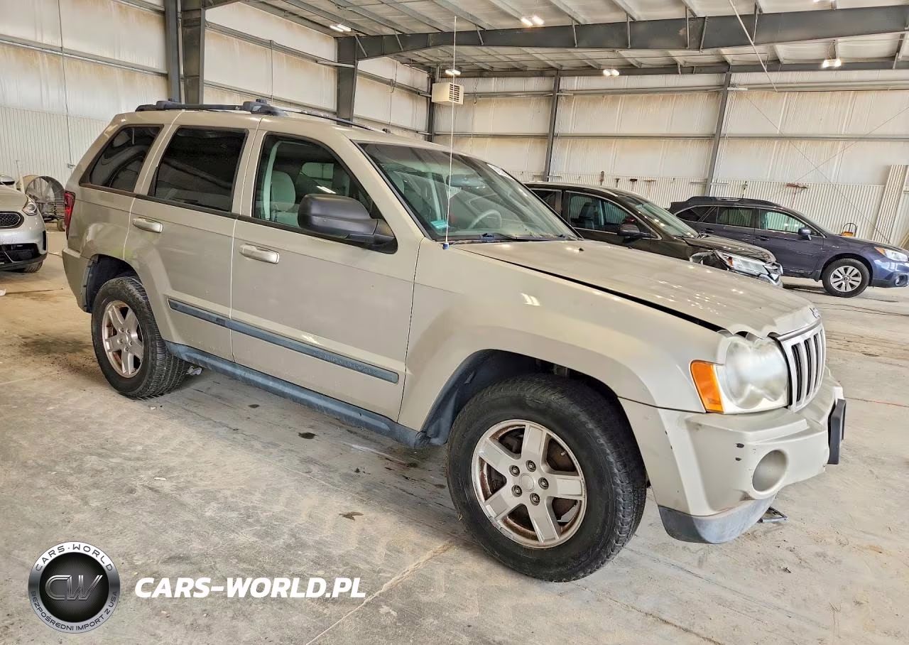 2007 Jeep Grand Cherokee Laredo VIN:1J8GS48K57C526096 - 4