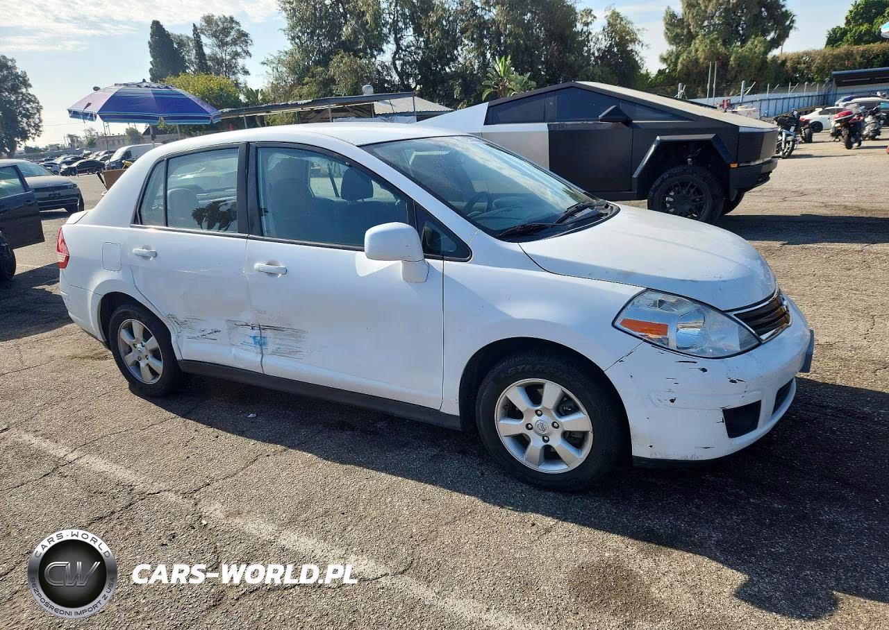 2010 Nissan Versa 1.8 S VIN:3N1BC1AP3AL376345 - 4