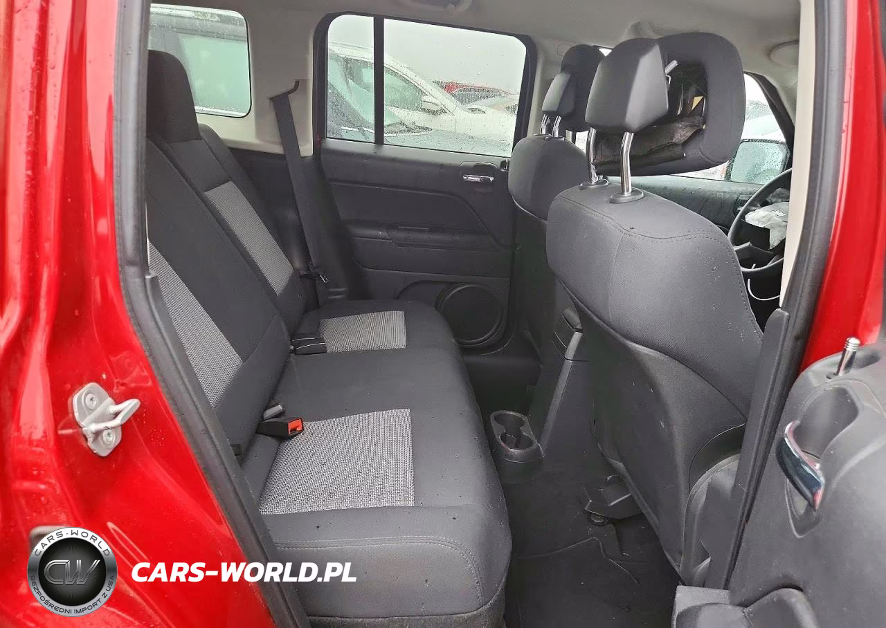 2010 Jeep Patriot Sport VIN:1J4NT2GB8AD503974 - 10
