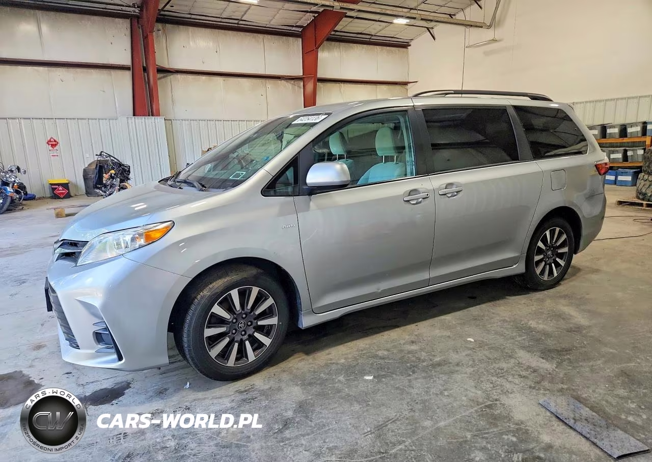 2020 Toyota Sienna Le