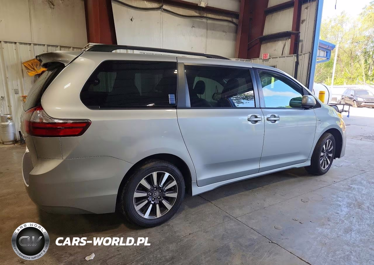 2020 Toyota Sienna Le VIN:5TDJZ3DC5LS236709 - 3