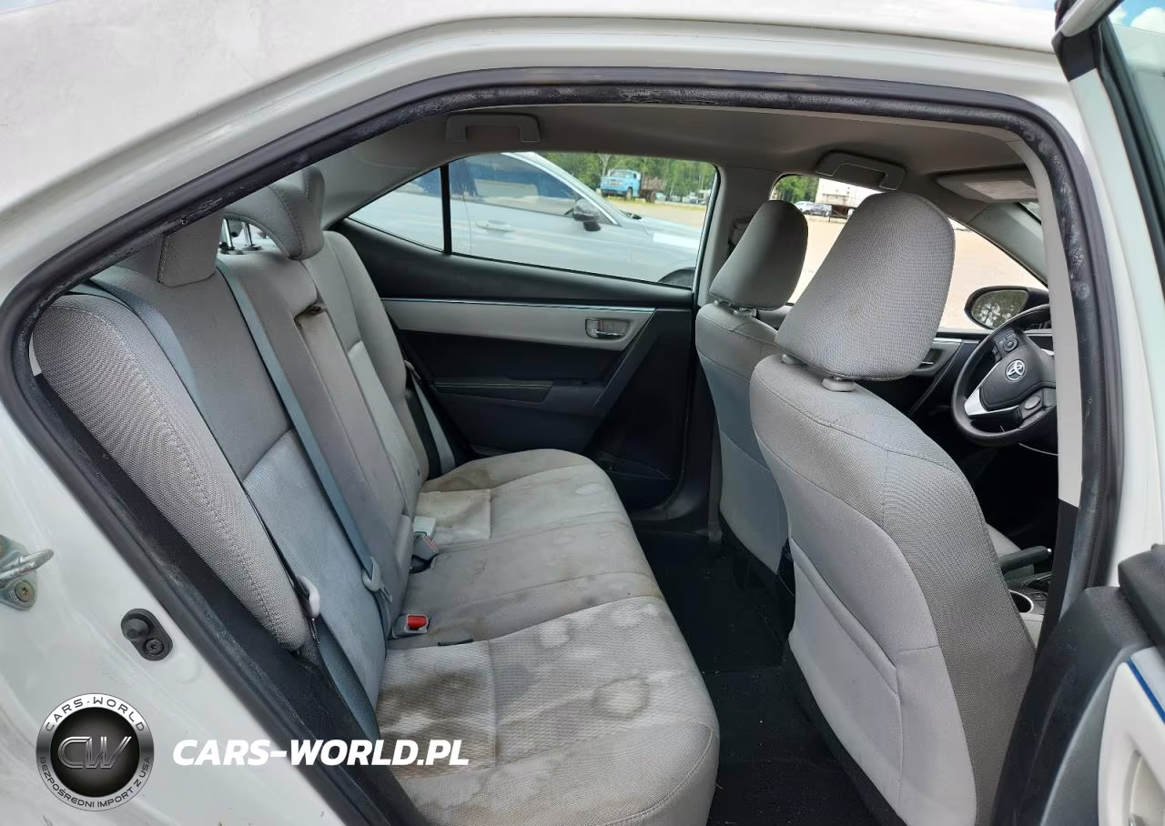 2016 Toyota Corolla Le VIN:5YFBURHE4GP563005 - 10