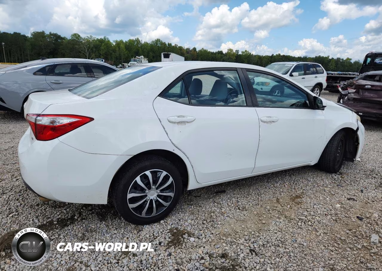2016 Toyota Corolla Le VIN:5YFBURHE4GP563005 - 3