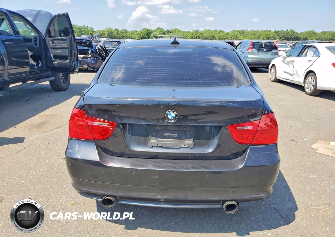 2011 BMW 335 Xi VIN:WBAPL5C51BA916920 - 6