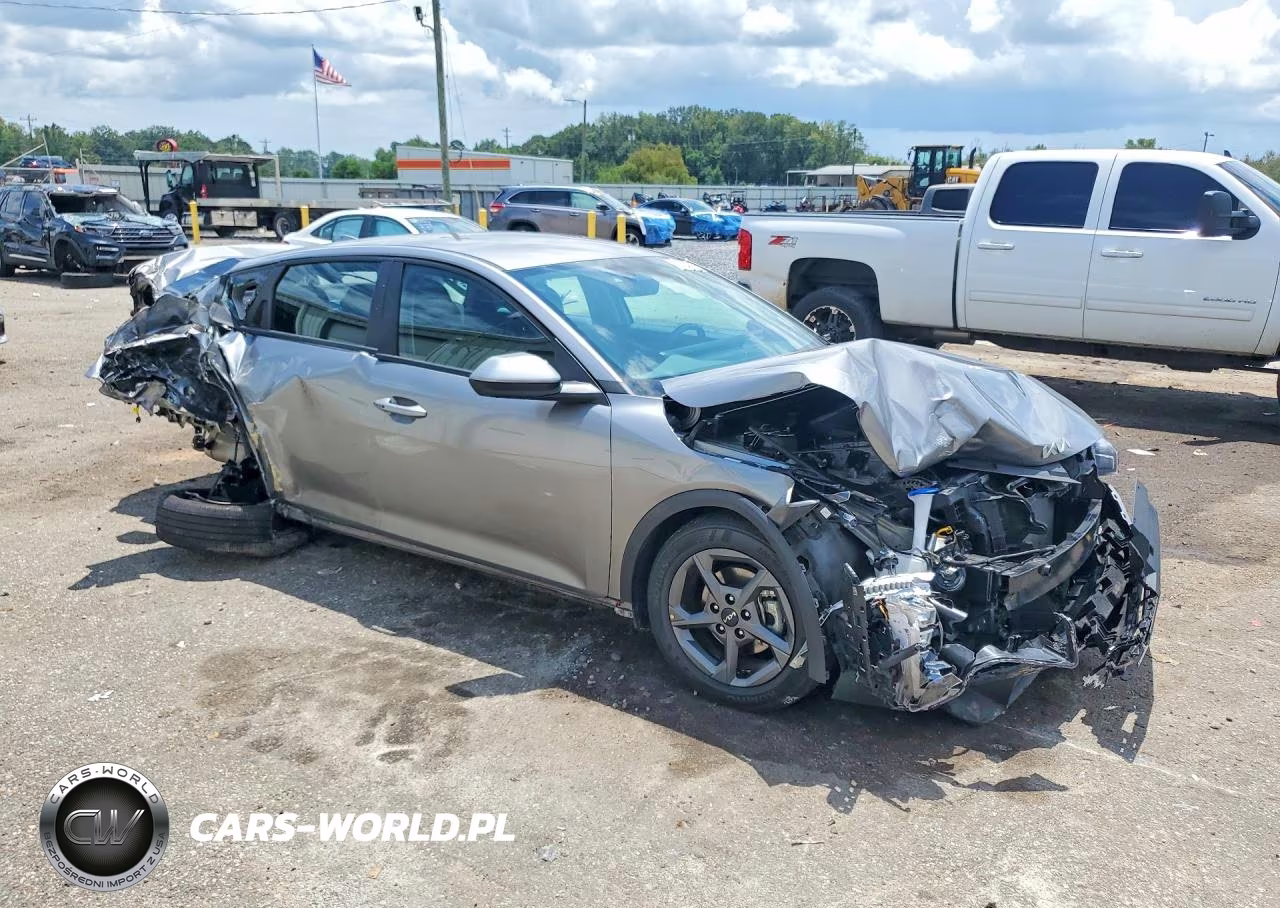2025 Kia K4 Lxs VIN:3KPFT4DE7SE056784 - 4