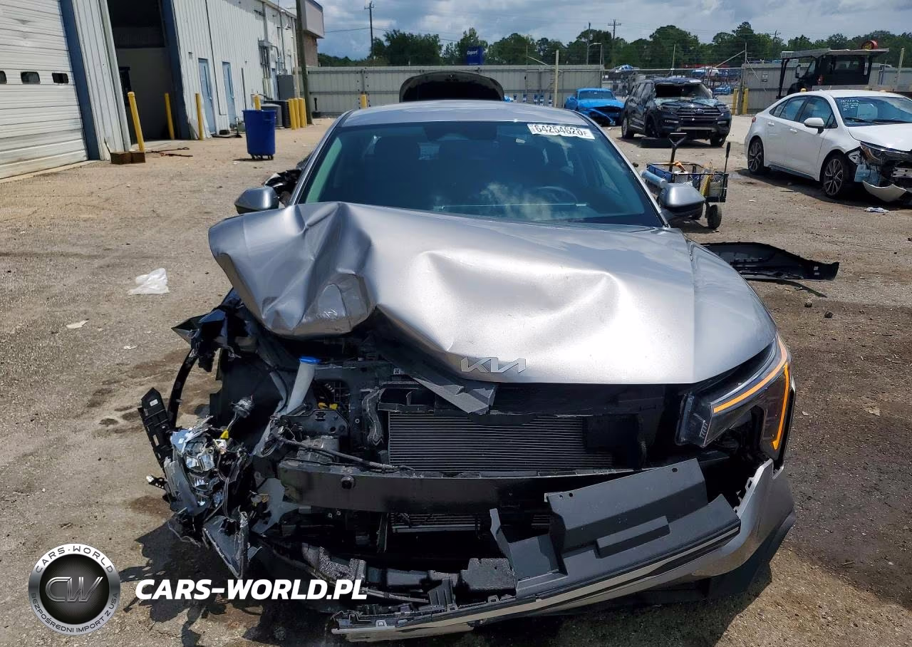 2025 Kia K4 Lxs VIN:3KPFT4DE7SE056784 - 5