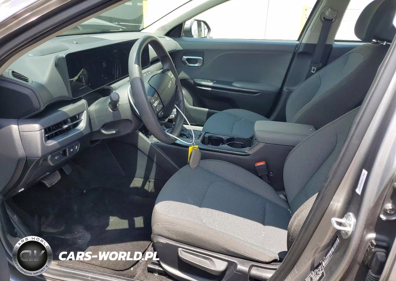 2025 Kia K4 Lxs VIN:3KPFT4DE7SE056784 - 7