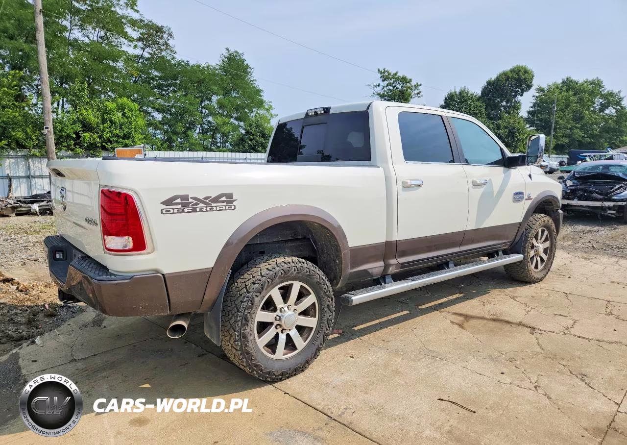 2018 Ram 2500 Longhorn VIN:3C6UR5GL3JG351932 - 3