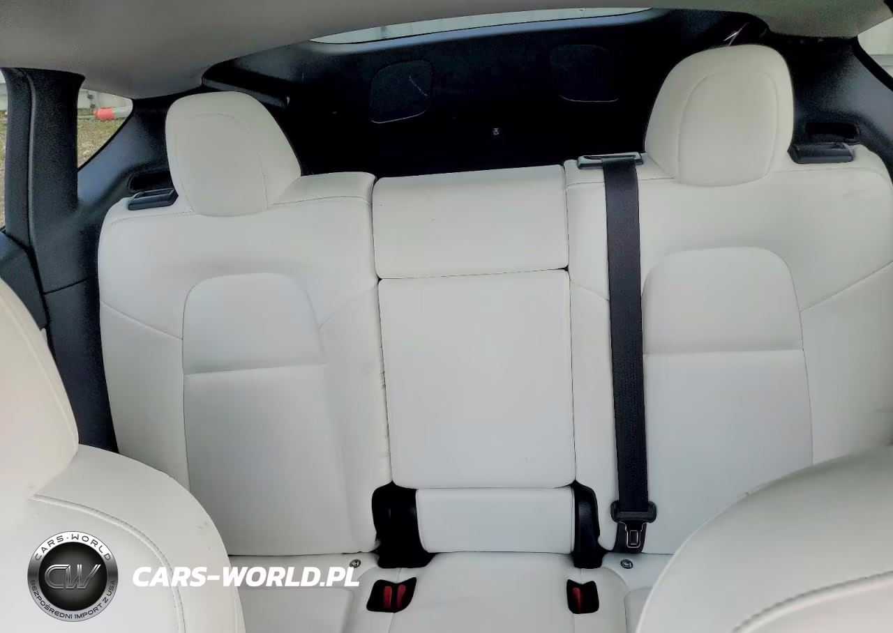 2021 Tesla Model Y VIN:5YJYGDEE7MF240566 - 10