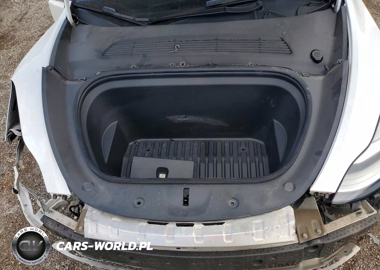 2021 Tesla Model Y VIN:5YJYGDEE7MF240566 - 12