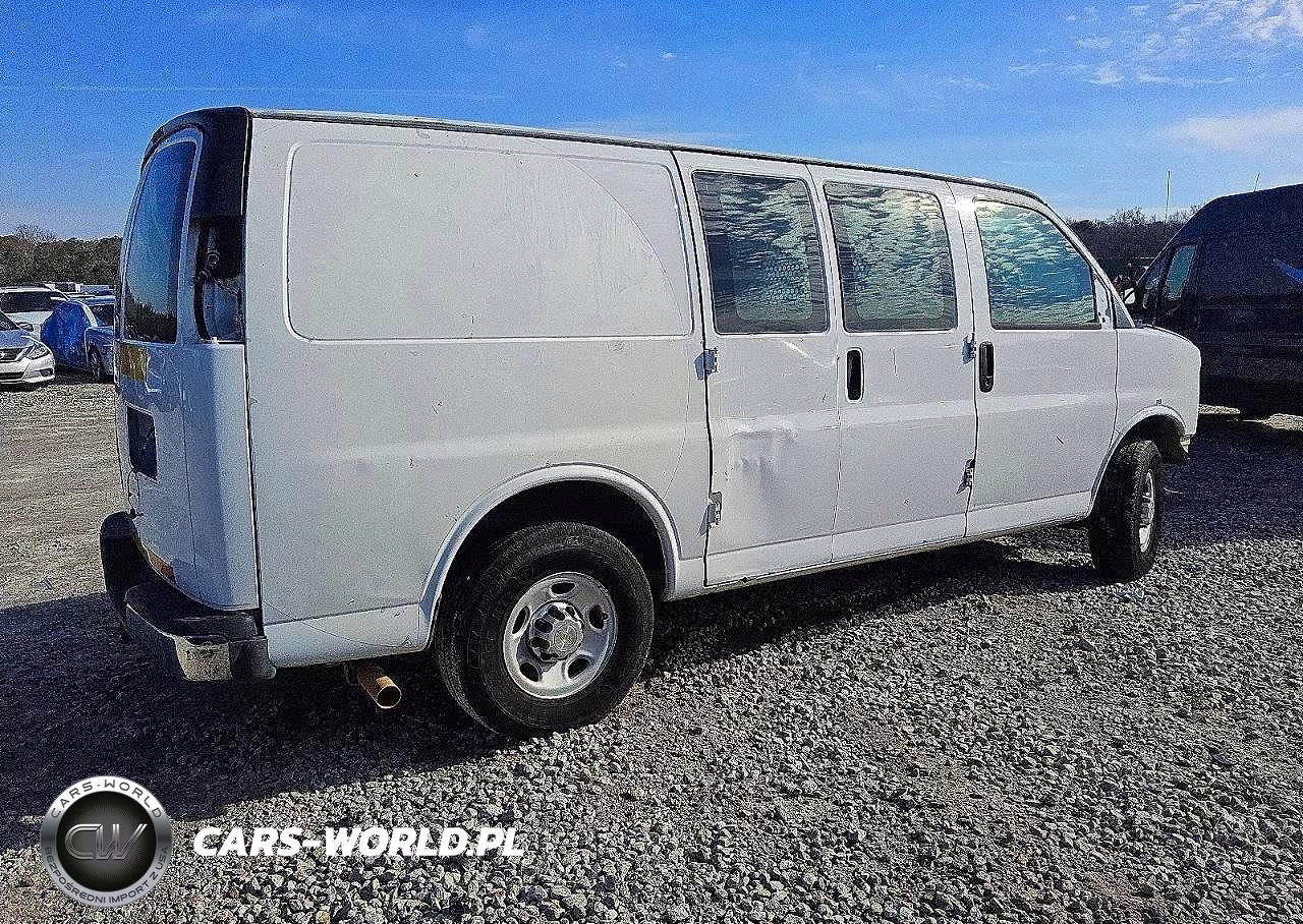 2014 Chevrolet Express 2500 Utility - Service Van VIN:1GCWGFCB7E1132289 - 3