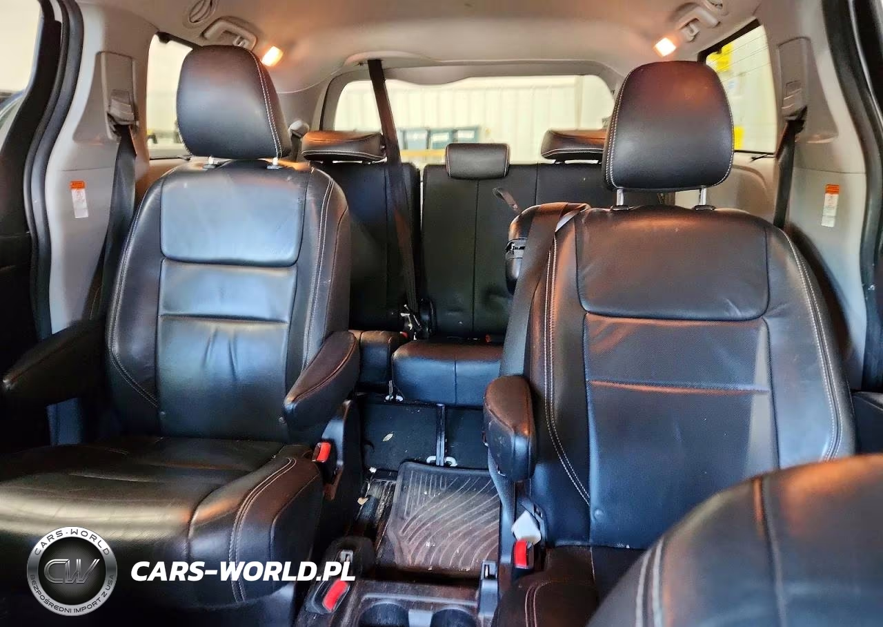 2015 Toyota Sienna Sport VIN:5TDXK3DC8FS625329 - 10
