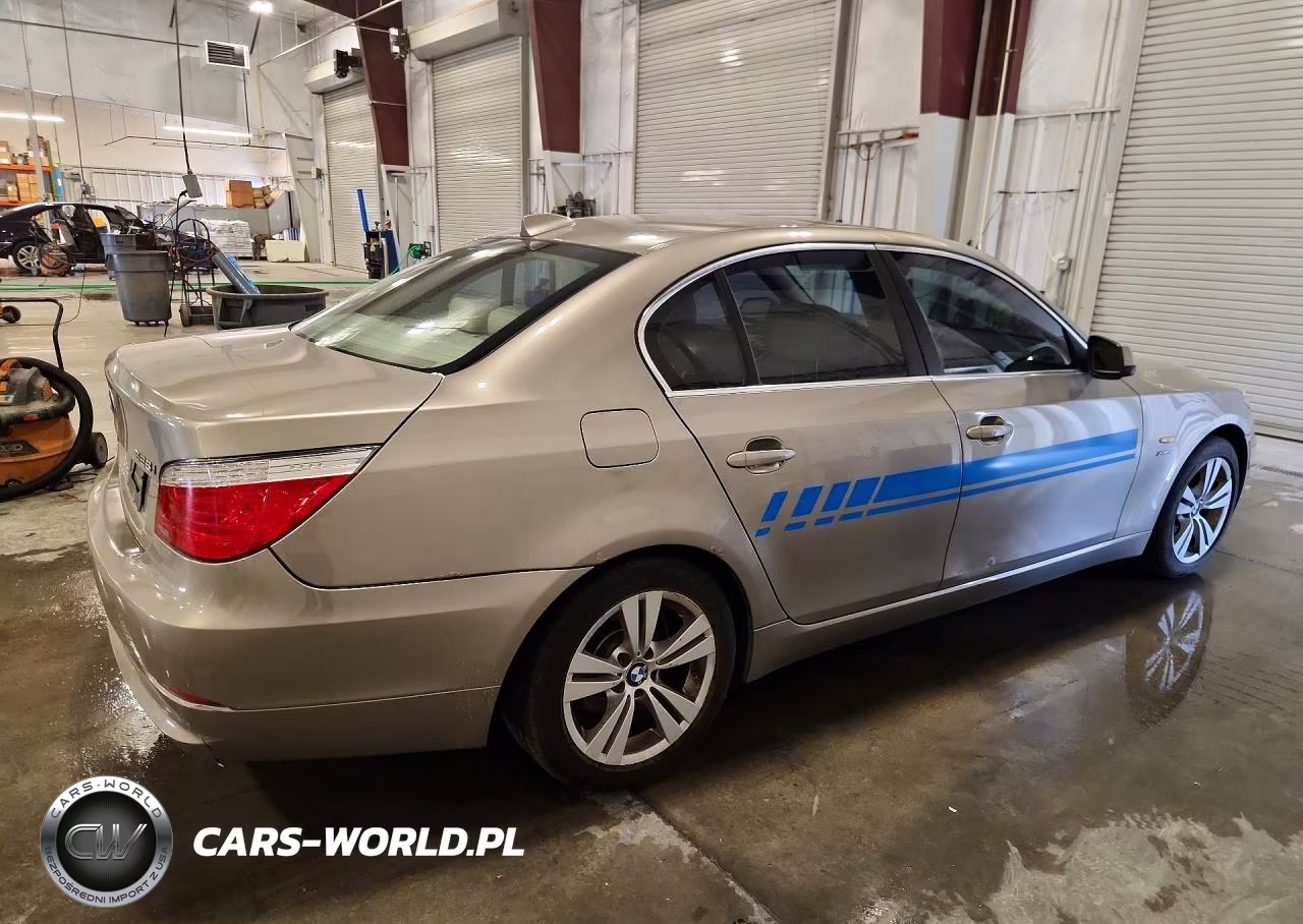 2010 BMW 528 Xi VIN:WBANV1C51AC159983 - 3