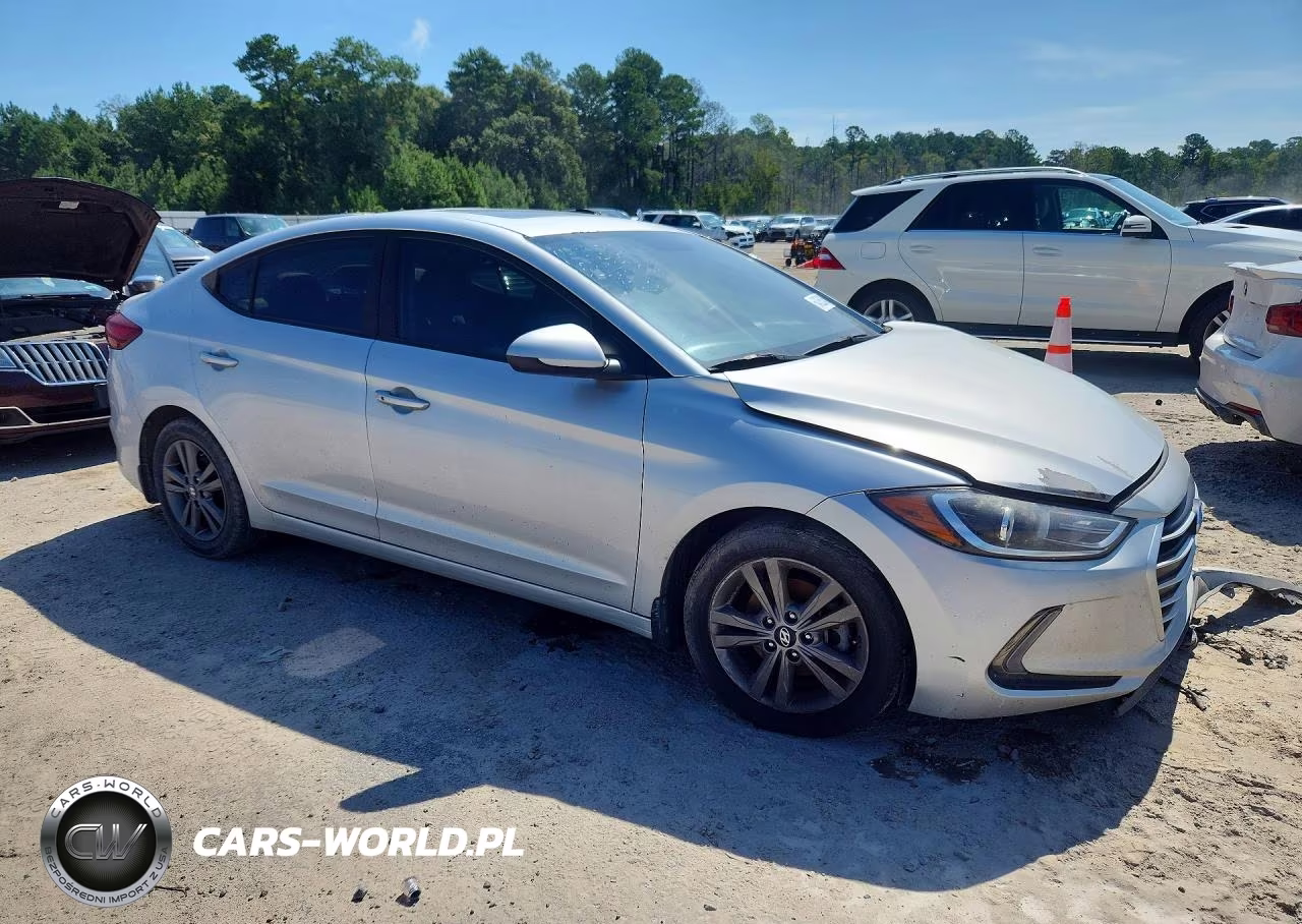 2018 Hyundai Elantra Value Edition VIN:5NPD84LF8JH267263 - 4