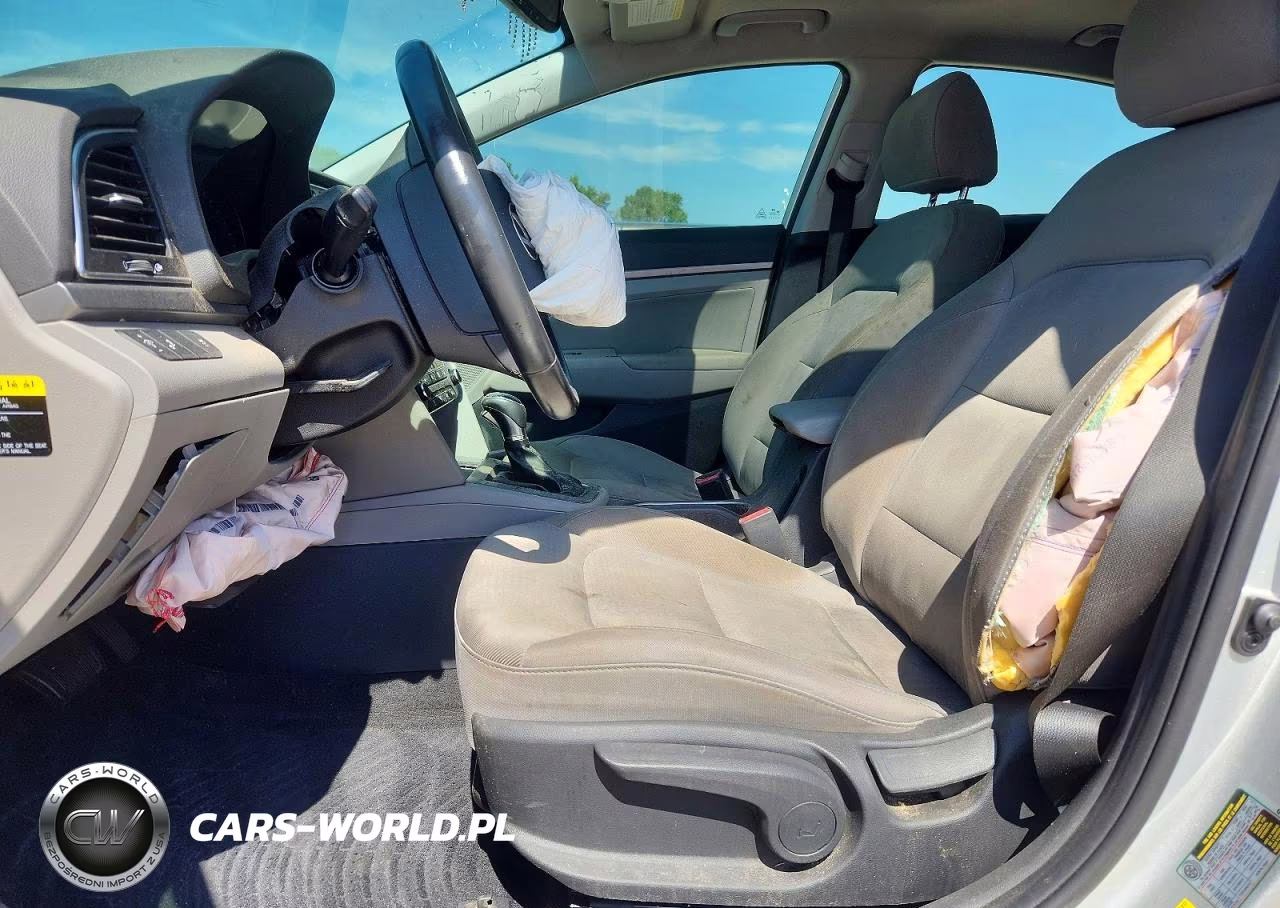 2018 Hyundai Elantra Value Edition VIN:5NPD84LF8JH267263 - 7
