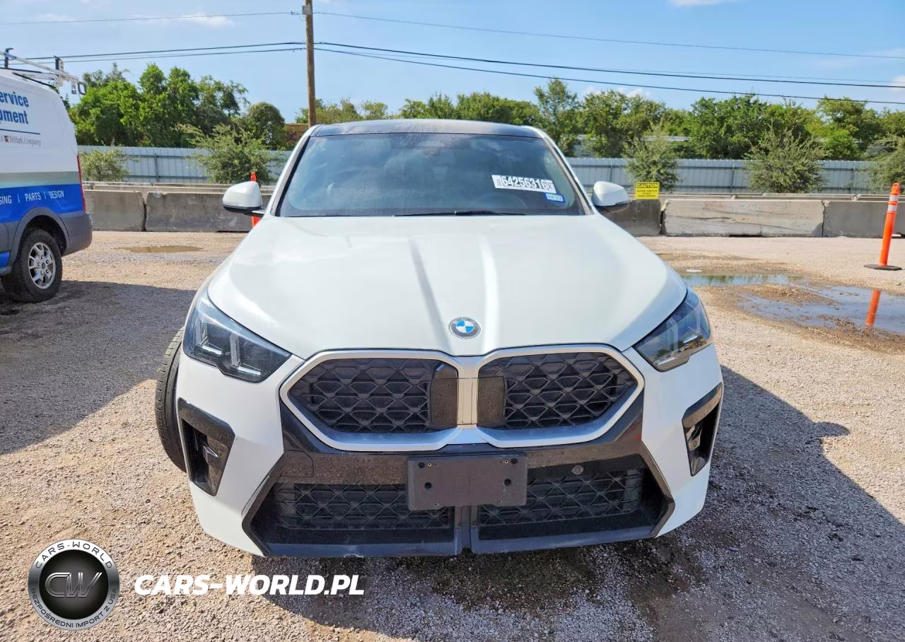 2025 BMW X2 xDrive28I VIN:WBX63GM00S5251369 - 5