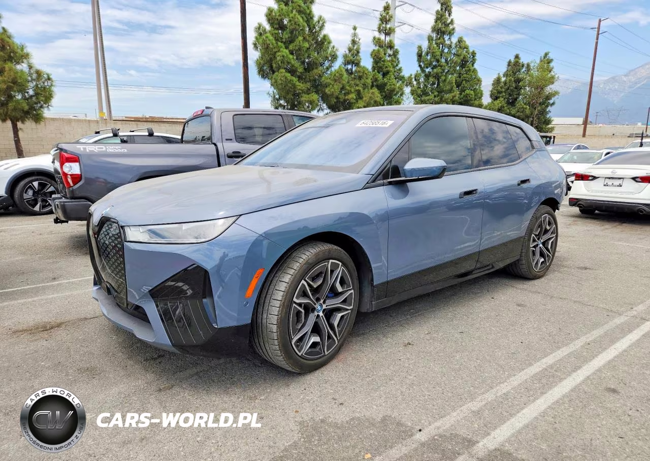 2025 BMW Ix xDrive50