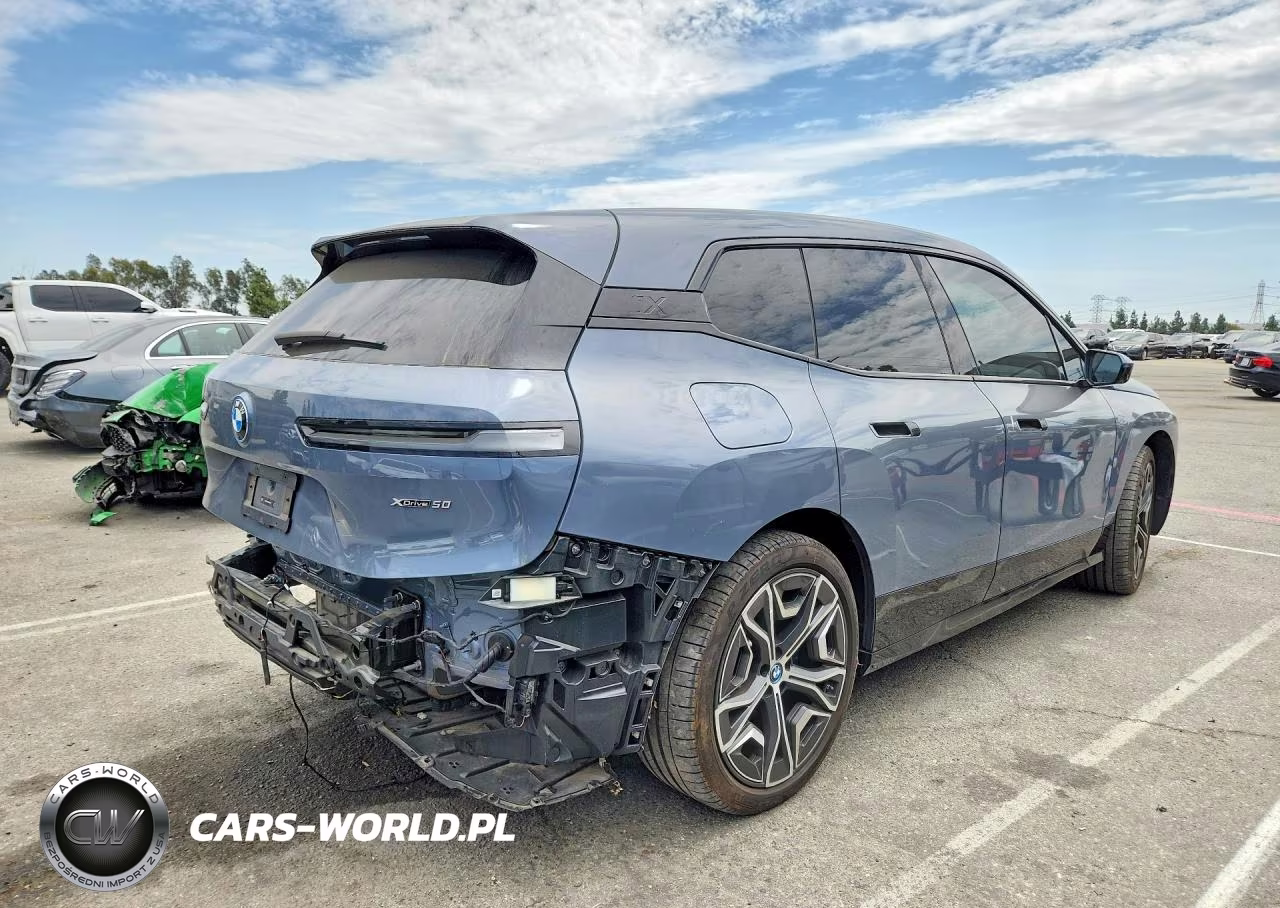 2025 BMW Ix xDrive50 VIN:WB523CF02SCT81484 - 3