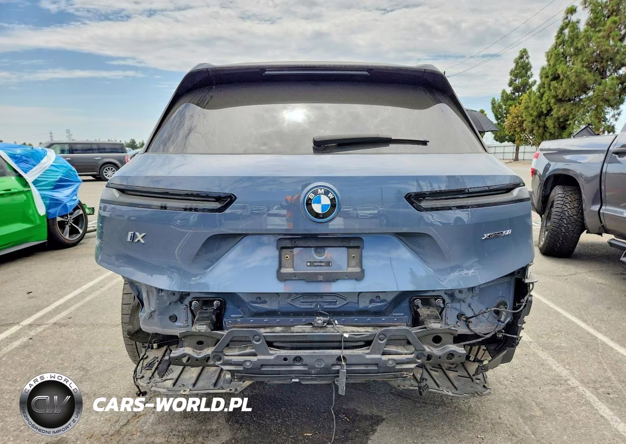2025 BMW Ix xDrive50 VIN:WB523CF02SCT81484 - 6