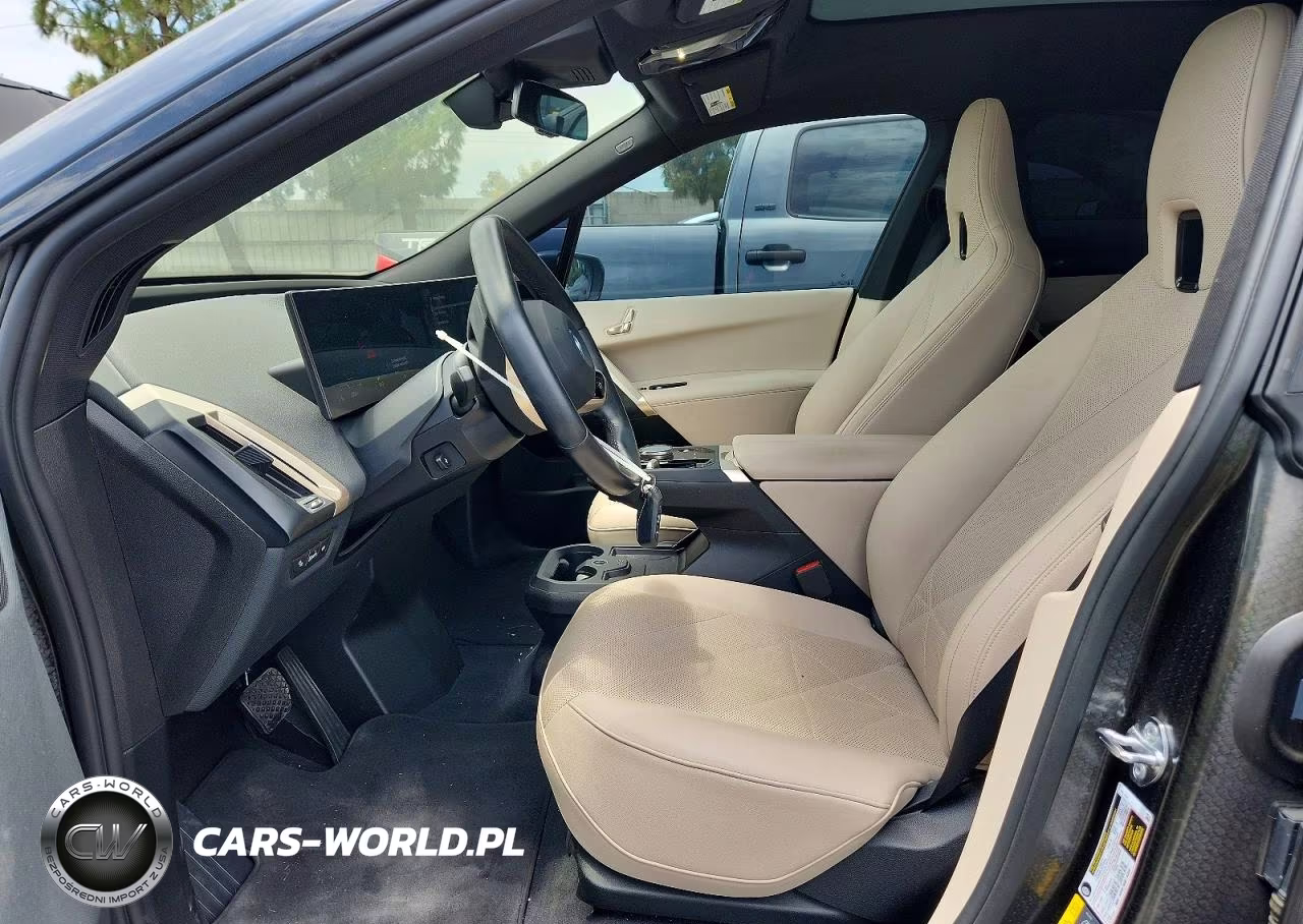 2025 BMW Ix xDrive50 VIN:WB523CF02SCT81484 - 7