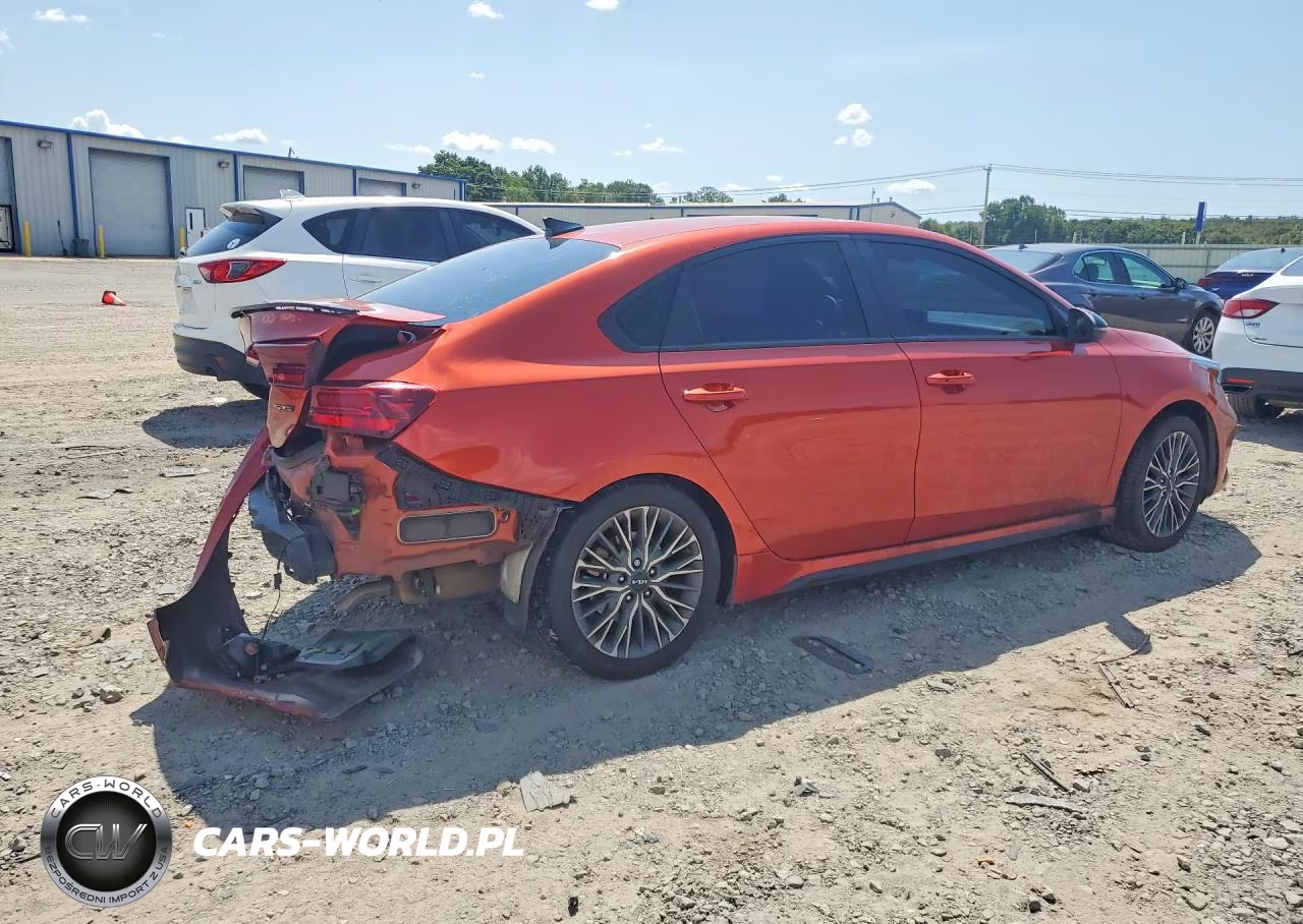 2023 Kia Forte Gt Line VIN:3KPF54AD0PE595714 - 3