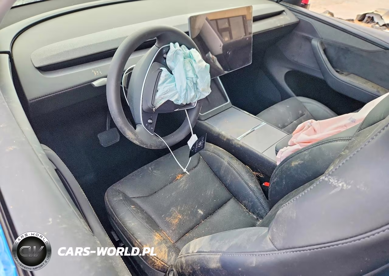 2026 Tesla Model Y VIN:7SAYGDED9TA493880 - 8
