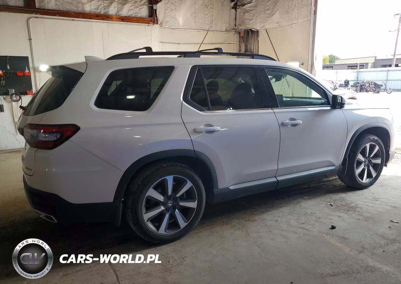 2023 Honda Pilot Elite VIN:5FNYG1H87PB056785 - 3