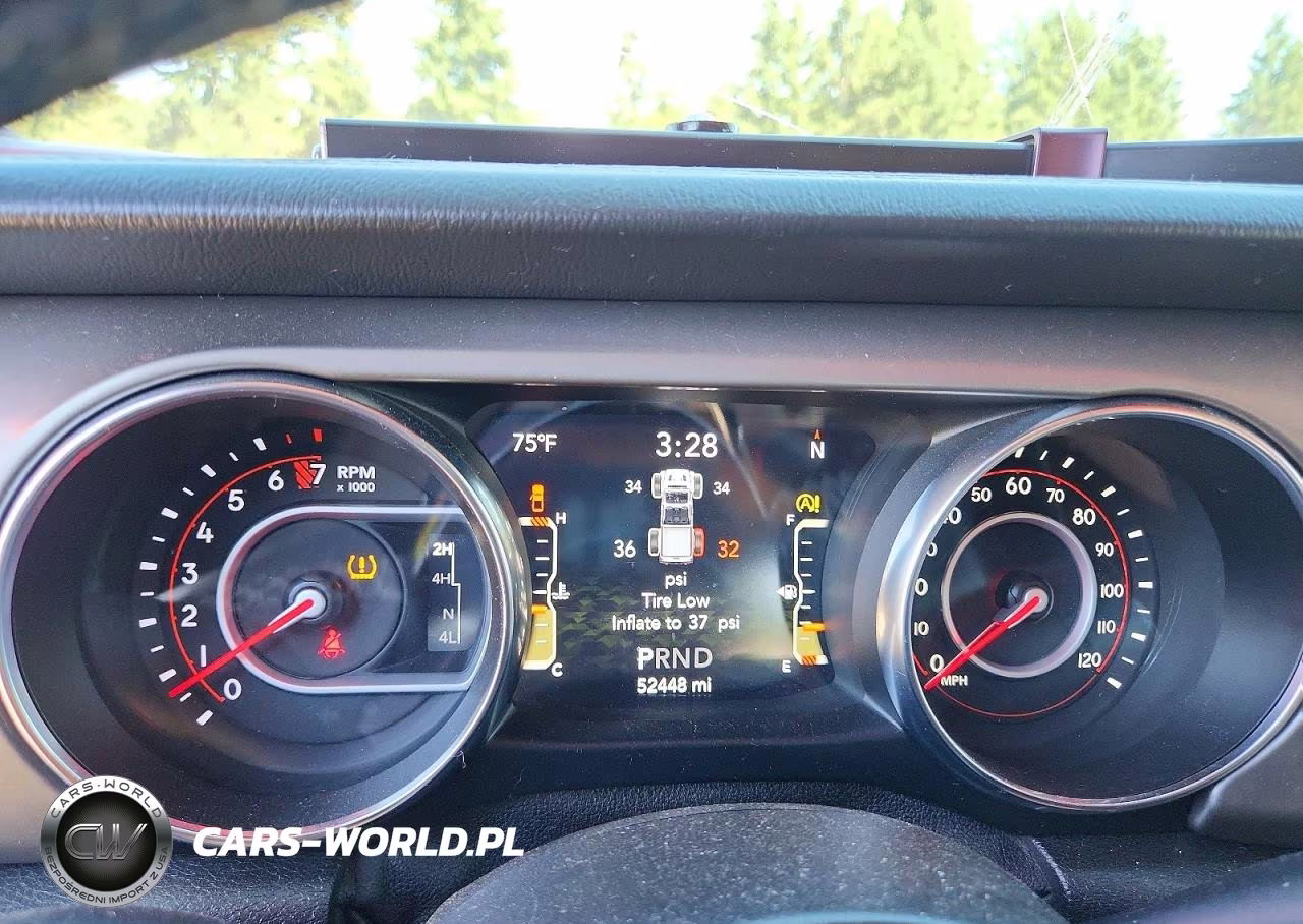 2020 Jeep Gladiator Rubicon VIN:1C6JJTBG2LL105114 - 9
