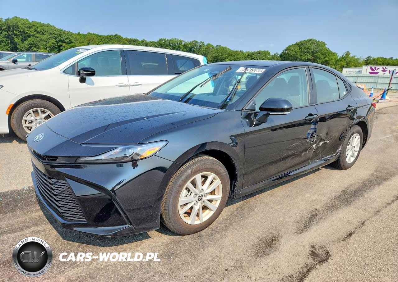 2026 Toyota Camry Le – zdjęcie 1 z 12