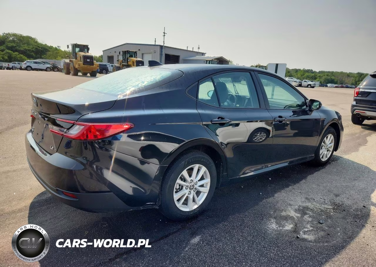 2026 Toyota Camry Le VIN:4T1DBADK8TU059450 - 3