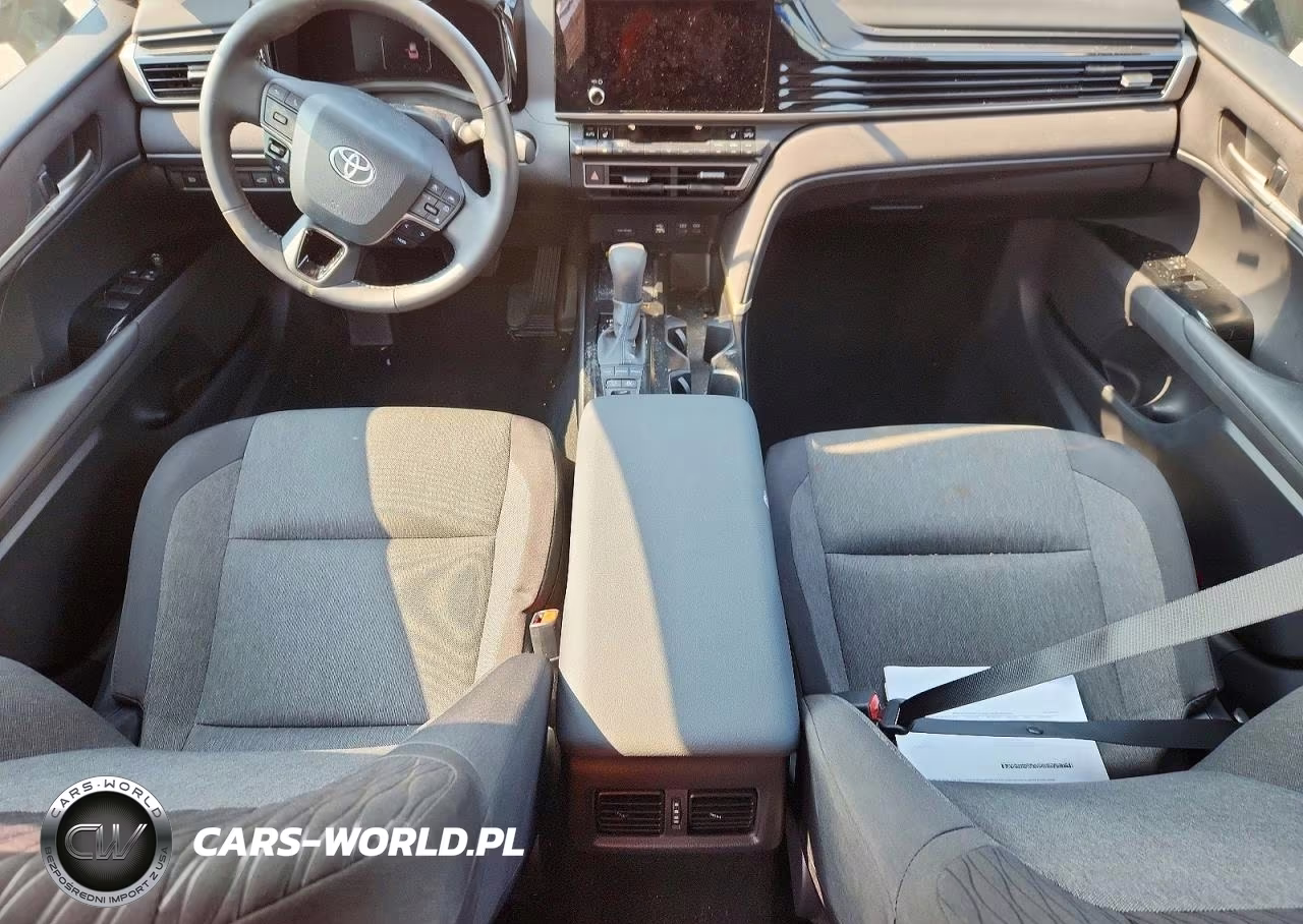 2026 Toyota Camry Le VIN:4T1DBADK8TU059450 - 8