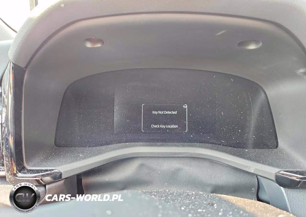 2026 Toyota Camry Le VIN:4T1DBADK8TU059450 - 9