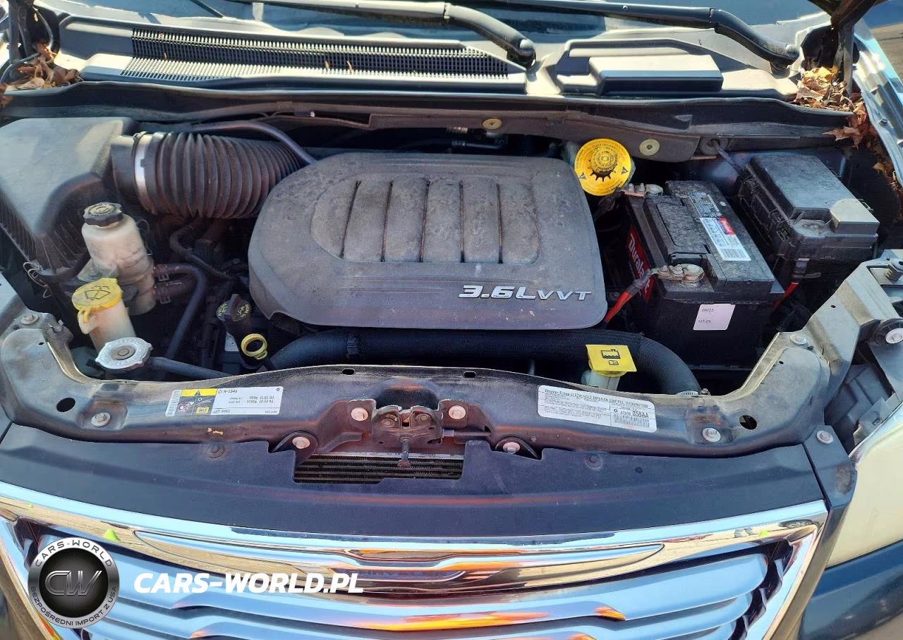2014 Chrysler Town & Country Touring VIN:2C4RC1BG7ER382636 - 12