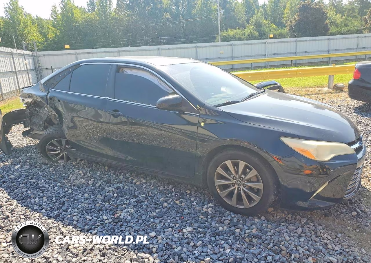 2015 Toyota Camry Xle VIN:4T1BF1FK6FU054924 - 4